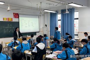 必须拿下！湖人今日训练照 詹姆斯、戴维斯、里夫斯均严肃备战